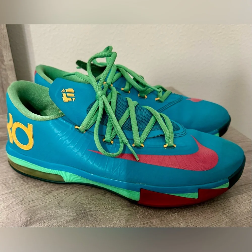 Nike KD VI 6 Hero Pack Size 7YTurbo Vivid Pink Nightshade.  Great Condition!